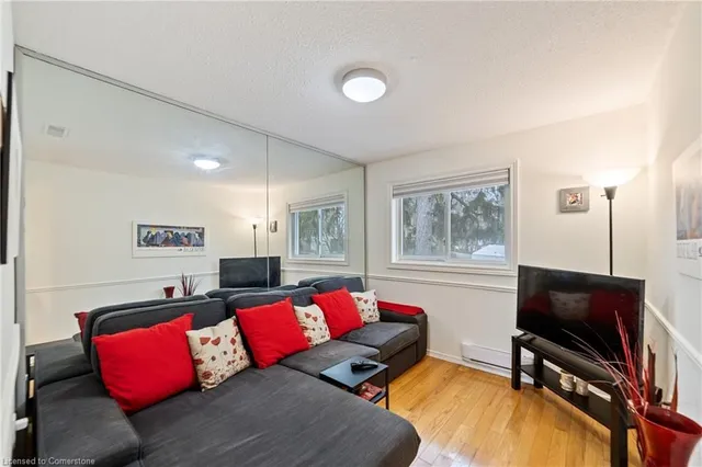 Additional image 19 of 1967 Main St Unit 6