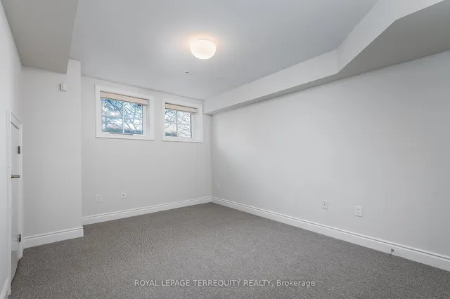 Additional image 33 of 37 Shires Lane