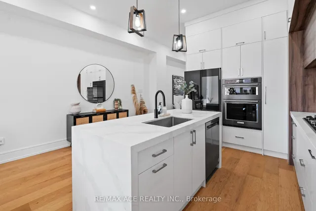 Additional image 13 of 28 August Ave