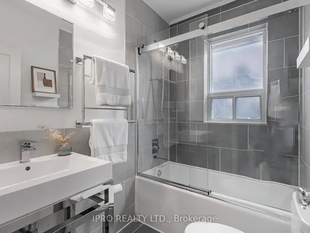 Additional image 22 of 5 Thyra Ave