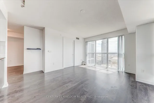 Additional image 14 of 275 Village Green Sq Unit 2123