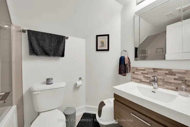 Additional image 23 of 87 Young St