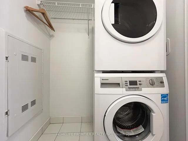 Additional image 5 of 181 Dundas St Unit 4015