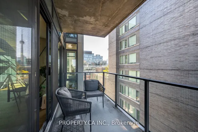 Additional image 21 of 111 Bathurst St Unit 1012