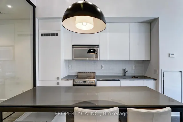 Additional image 3 of 8 Dovercourt Rd Unit 210