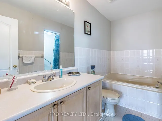 Additional image 10 of 833 Scollard Crt Unit 107