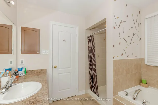 Additional image 32 of 50 Young Dr