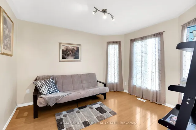 Additional image 31 of 129 Queen Mary Dr