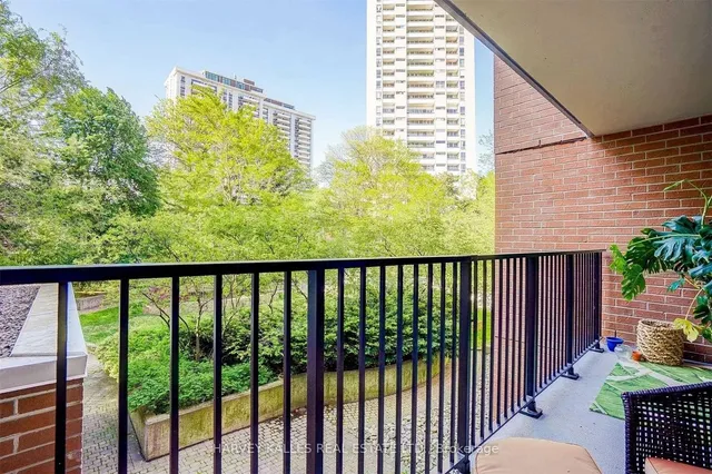 Additional image 25 of 260 Merton St Unit 210