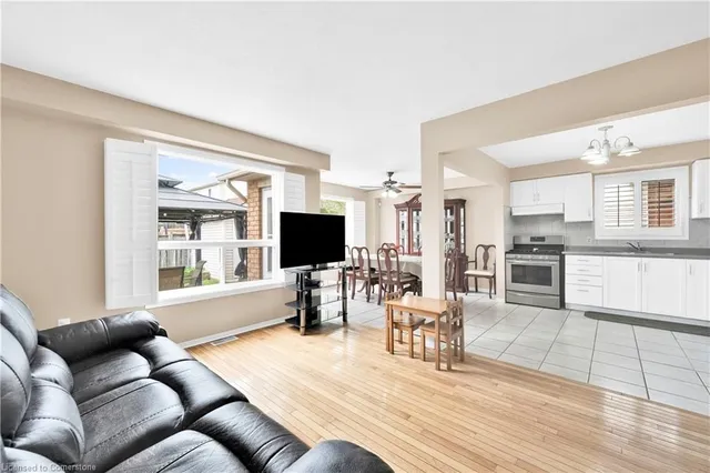 Additional image 10 of 21 Holyoake Dr