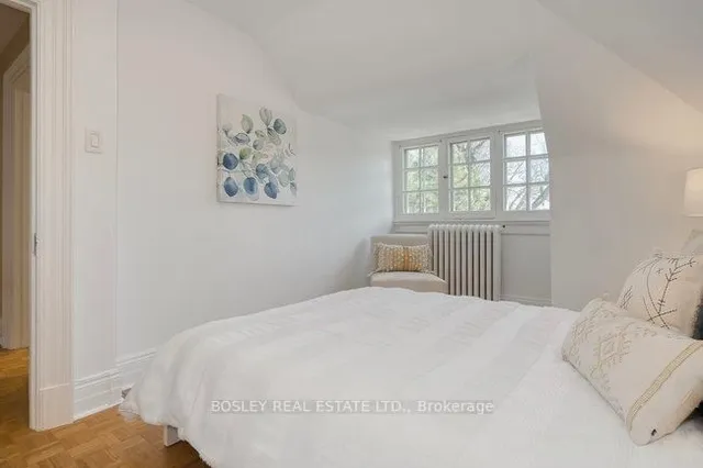 Additional image 38 of 40 Castle Frank Cres