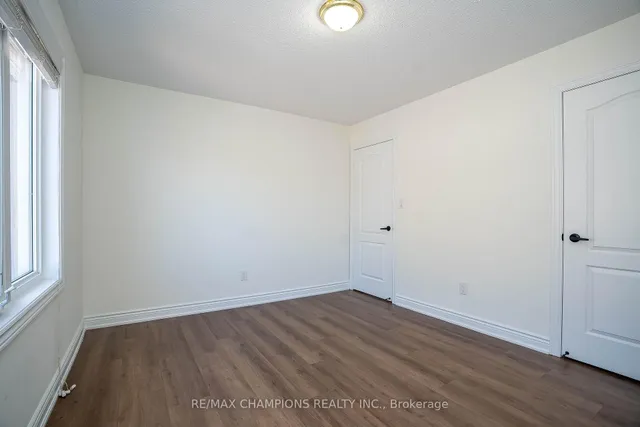 Additional image 34 of 57 Sky Harbour Dr