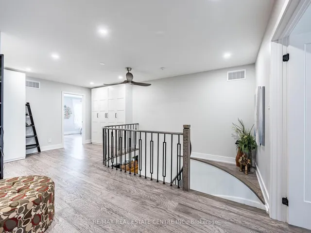 Additional image 28 of 302 Leacock Ave