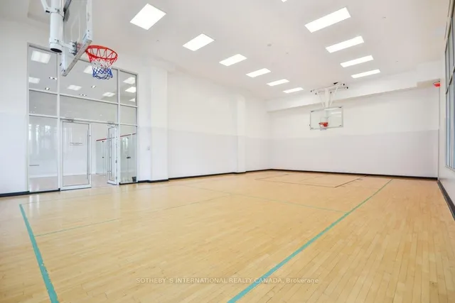 Additional image 41 of 90 Park Lawn Rd Unit 915