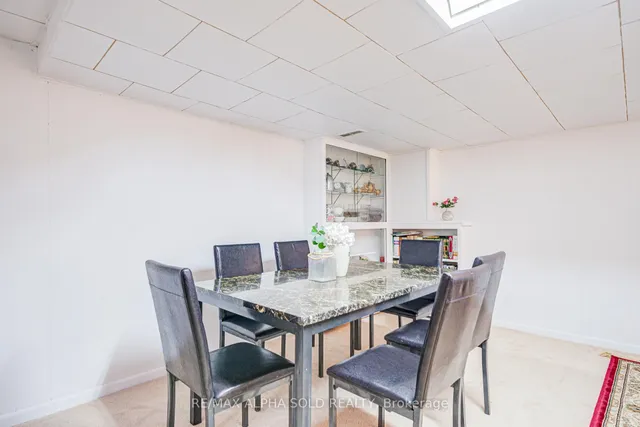 Additional image 36 of 71 Vauxhall Dr