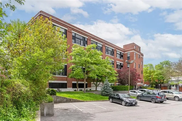 Additional image 3 of 50 MAIN St Unit 301