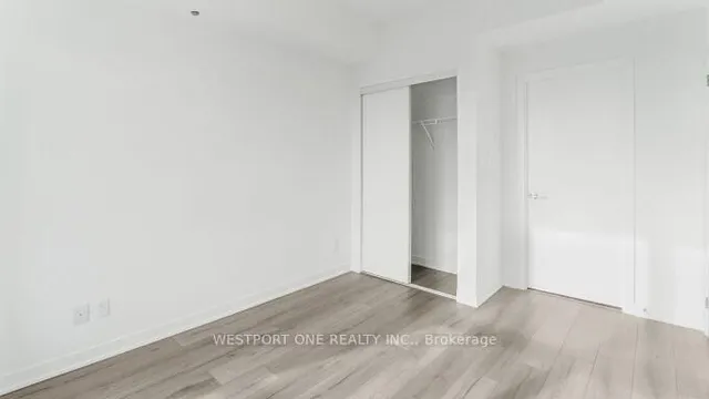 Additional image 19 of 405 Dundas St Unit 722