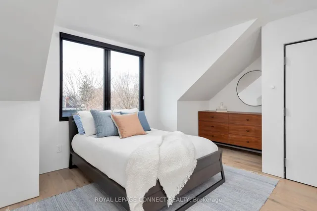 Additional image 30 of 59 Fuller Ave