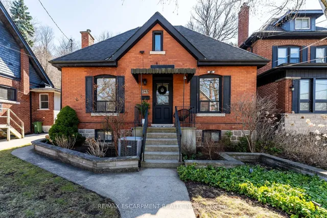 245 Hillcrest Ave