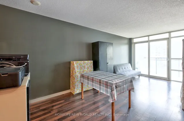 Additional image 7 of 38 Joe Shuster Way Unit 421