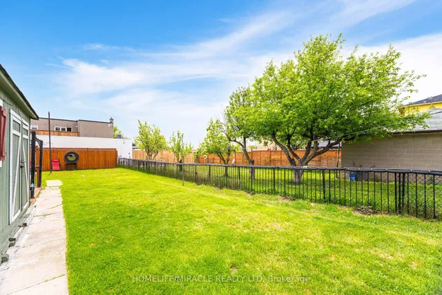 Additional image 39 of 11 Arrowsmith Ave