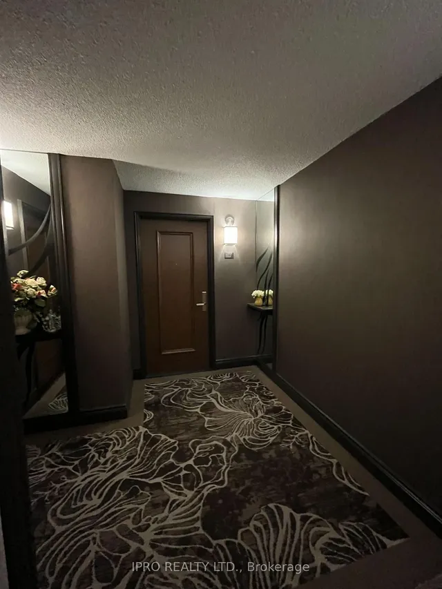 45 Kingsbridge Garden Circ Unit 2805