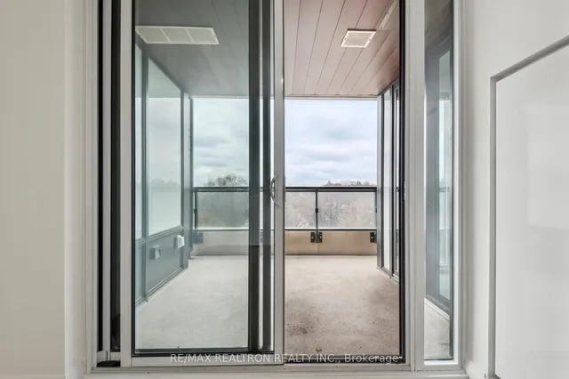 Additional image 41 of 285 Avenue Rd Unit 601