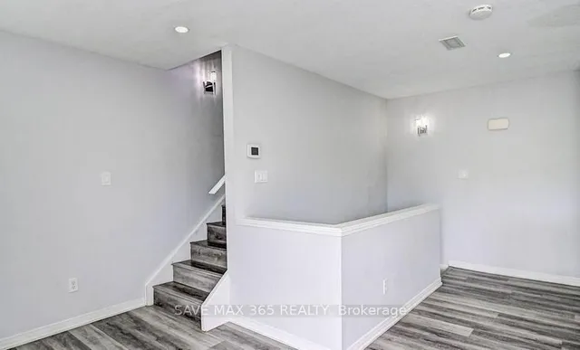 Additional image 16 of 45 Cedarhill Cres Unit 4D