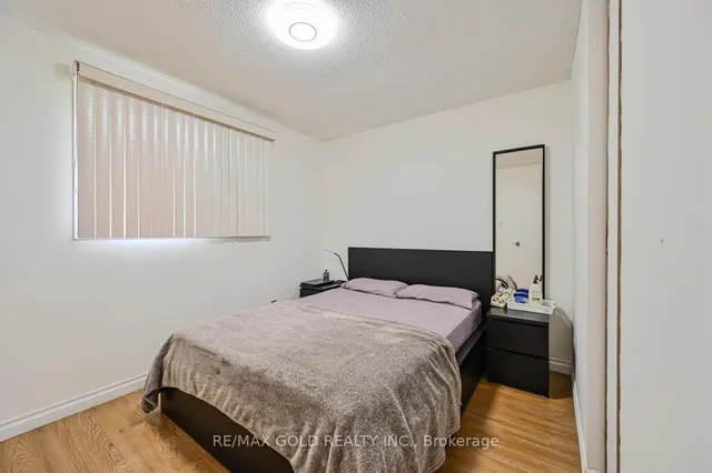 Additional image 17 of 10 Cupola Crt