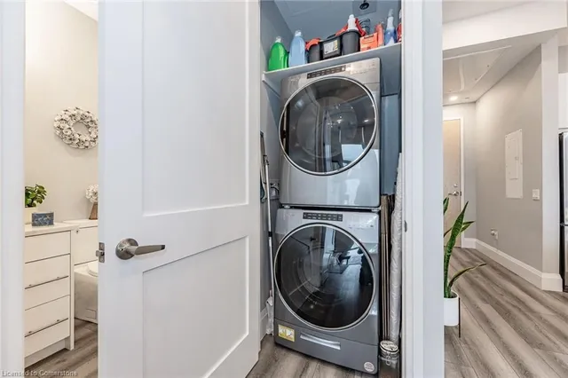 Additional image 33 of 60 Charles St Unit 2904