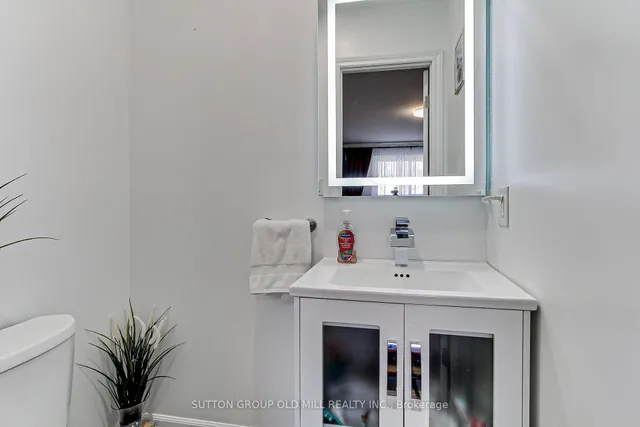 Additional image 21 of 1261 Consort Cres