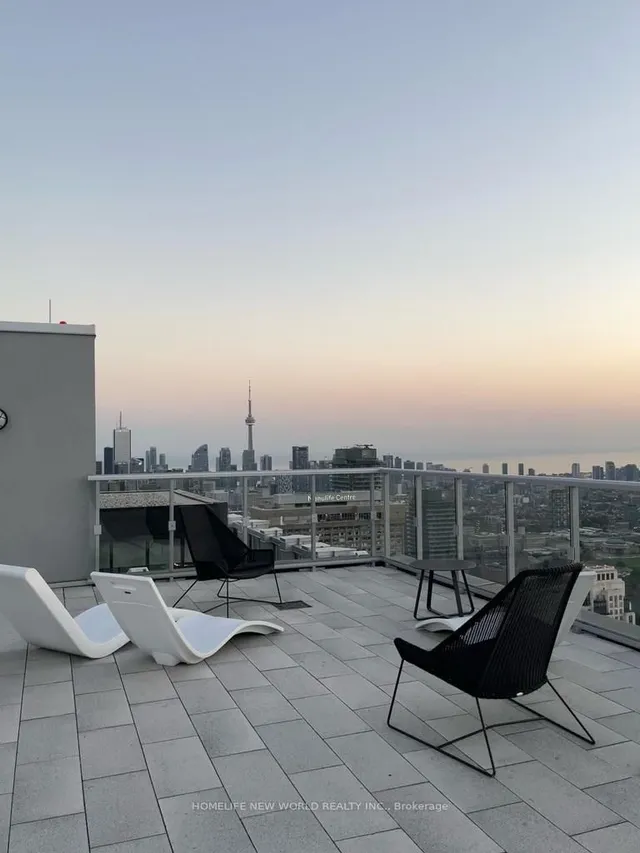 Additional image 44 of 1 Yorkville Ave Unit 1212