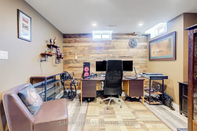 Additional image 46 of 45 Humberstone Cres