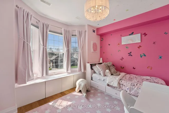 Additional image 16 of 262 Queensdale Ave