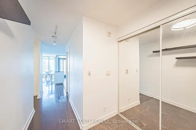 Additional image 5 of 81 Navy Wharf Crt Unit 2710