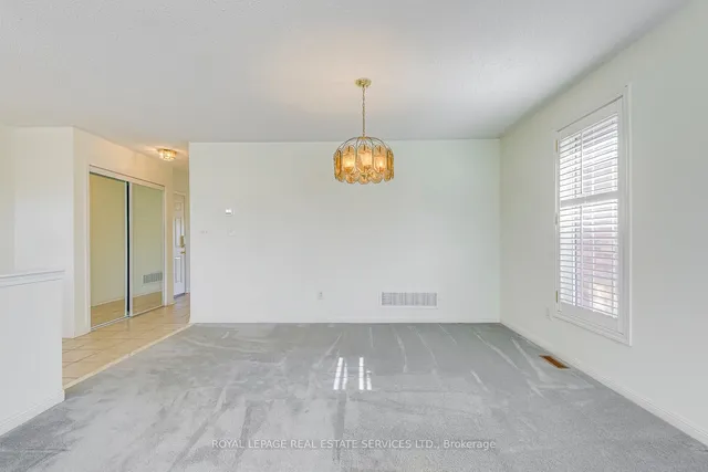 Additional image 8 of 1652 Allan Cres