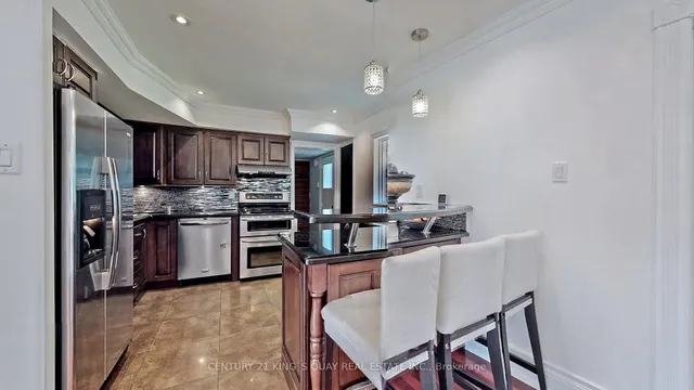 Additional image 19 of 21 Rialto Dr