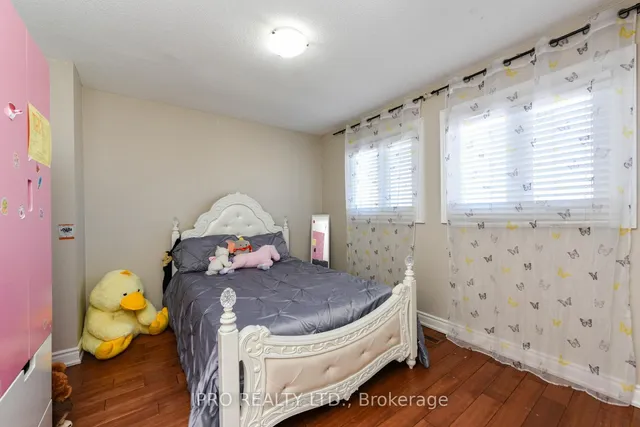 Additional image 21 of 5136 Palomar Cres