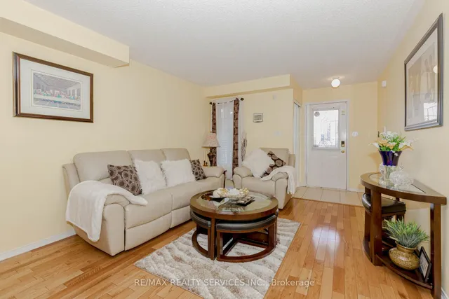 Additional image 6 of 66 Viceroy Cres