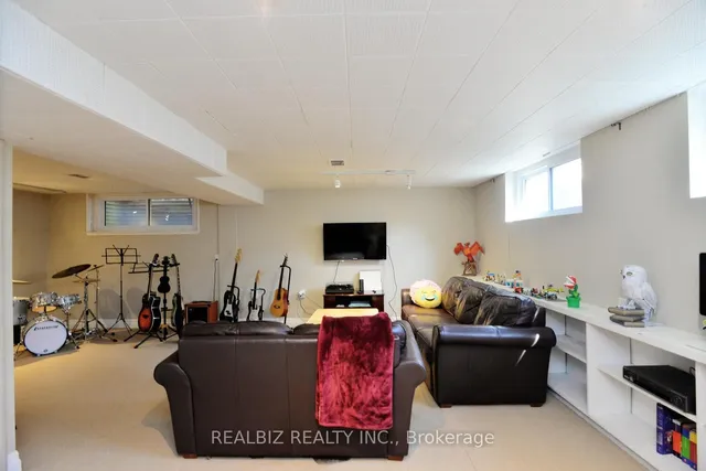 Additional image 29 of 7 Swallow Crt