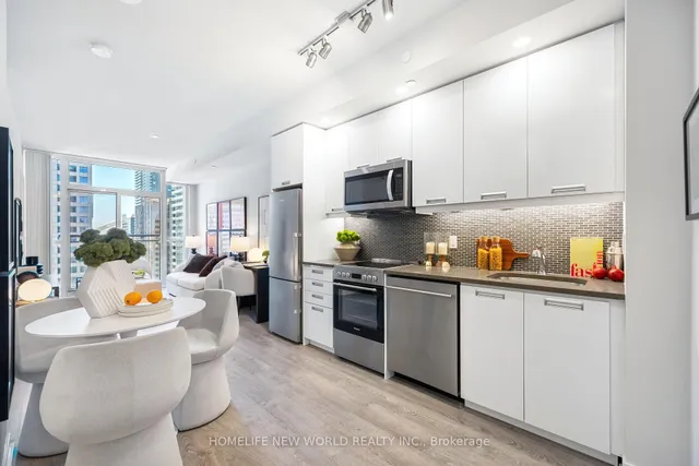 Additional image 7 of 99 John St Unit 1302