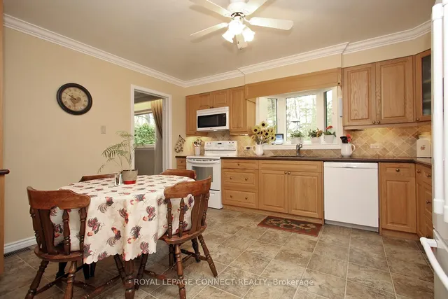 Additional image 8 of 92 Holmcrest Tr