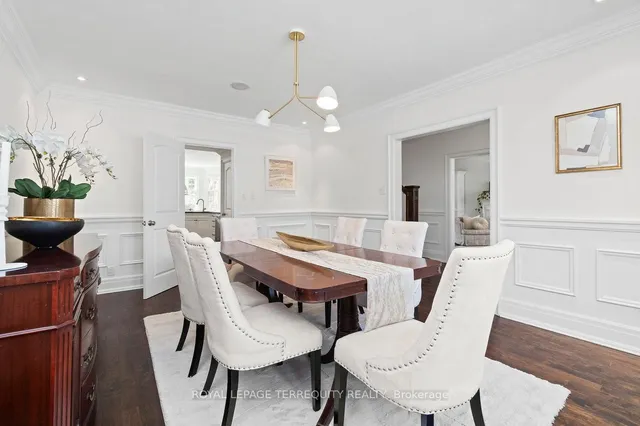 Additional image 21 of 33 Queen Marys Dr