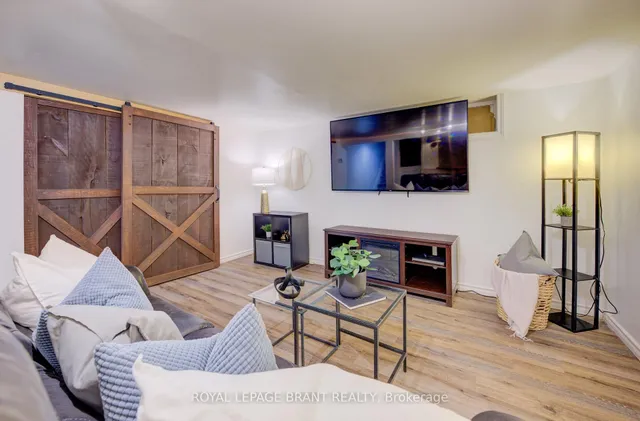 Additional image 19 of 192 Silver Aspen Cres