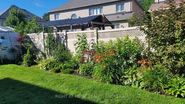 Additional image 49 of 105 Royal West Dr