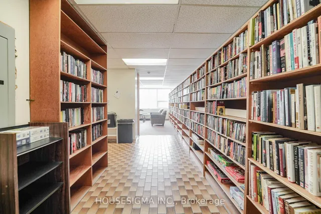 Additional image 38 of 121 Ling Rd Unit 904