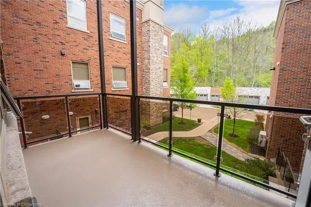 Additional image 20 of 397 King St Unit 213