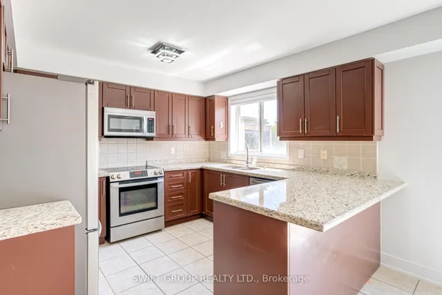 Additional image 15 of 2569 Gill Cres