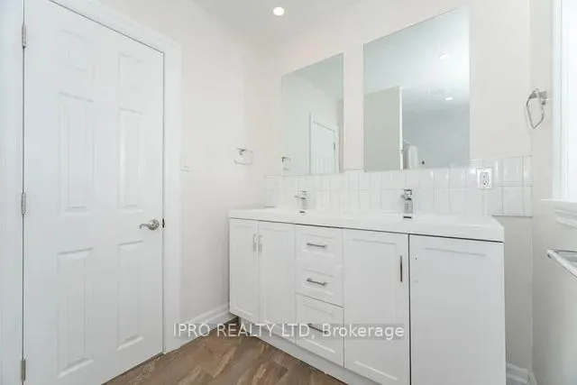 Additional image 31 of 42 Hillside Dr