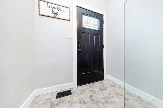 Additional image 7 of 390 Woodward Ave